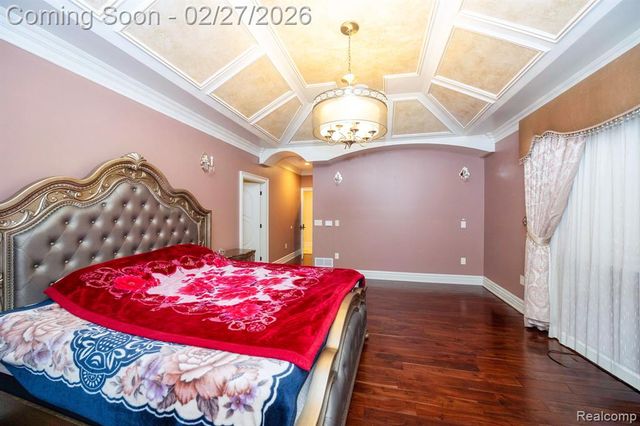 6616 Fairwood Drive, Dearborn Heights, MI 48127