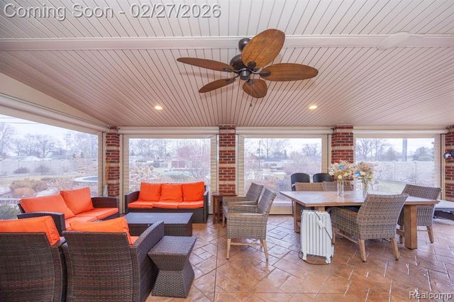 6616 Fairwood Drive, Dearborn Heights, MI 48127