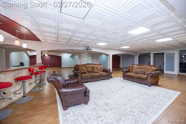 6616 Fairwood Drive, Dearborn Heights, MI 48127