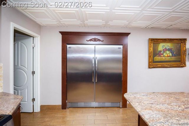 6616 Fairwood Drive, Dearborn Heights, MI 48127