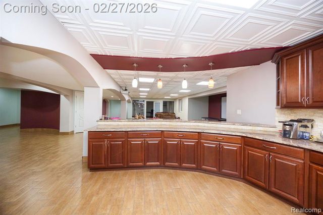 6616 Fairwood Drive, Dearborn Heights, MI 48127