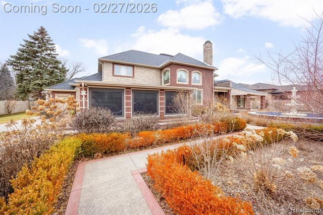 6616 Fairwood Drive, Dearborn Heights, MI 48127