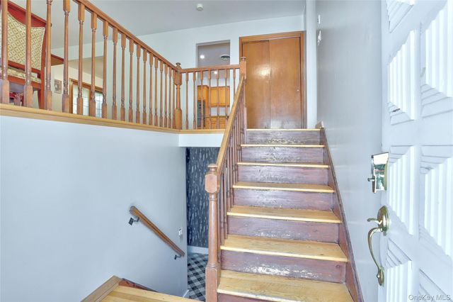 18 Wilsher Drive, Monsey, NY 10952