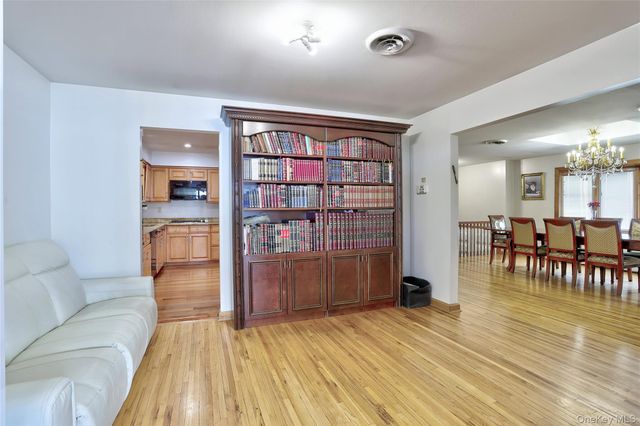 18 Wilsher Drive, Monsey, NY 10952