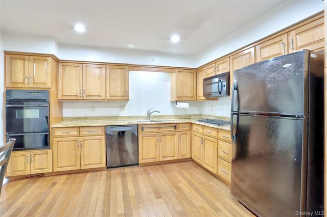 18 Wilsher Drive, Monsey, NY 10952