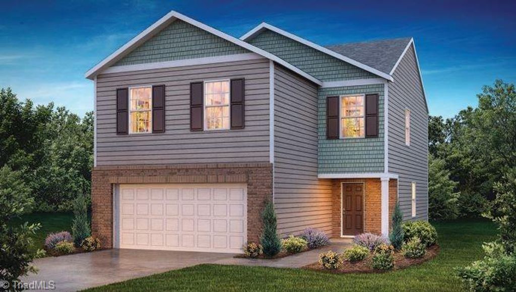 629 Beechwood Circle, Thomasville, NC 27360