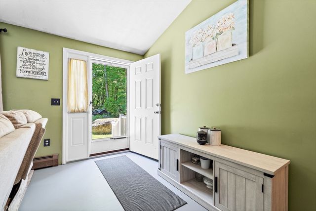90 Oakmont Ave, Westminster, MA 01473