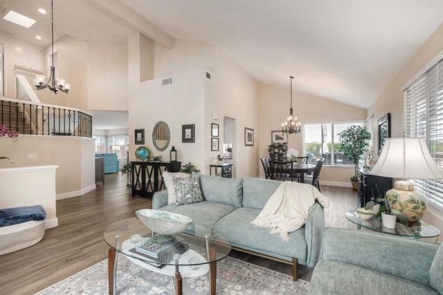 532 JOBE HILL DRIVE, Vista, CA 92081