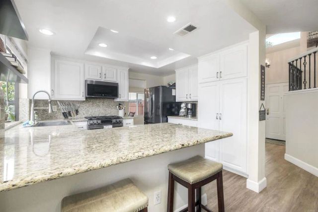 532 JOBE HILL DRIVE, Vista, CA 92081
