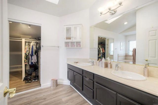 532 JOBE HILL DRIVE, Vista, CA 92081