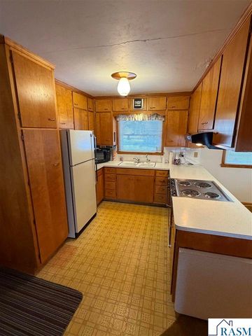 205 Lakeview Drive, Eagle Lake, MN 56024