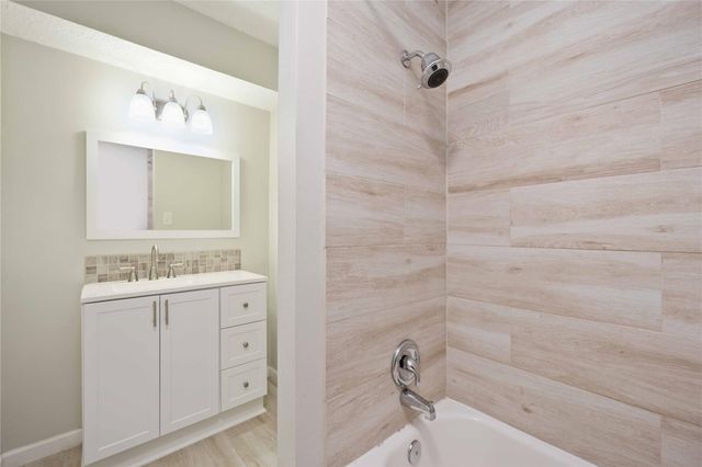 9809 Condor Drive, Conroe, TX 77385