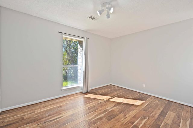 9809 Condor Drive, Conroe, TX 77385