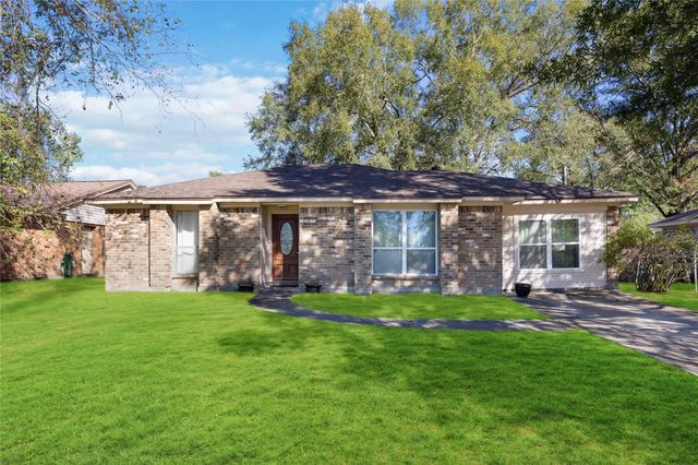 9809 Condor Drive, Conroe, TX 77385