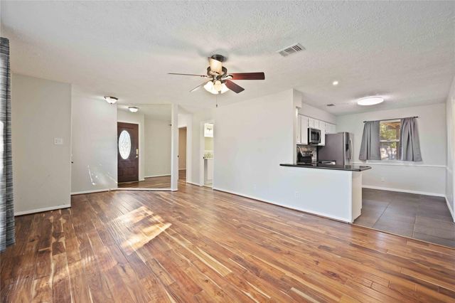9809 Condor Drive, Conroe, TX 77385
