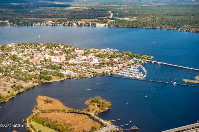 102 Cabot Circle, New Bern, NC 28560