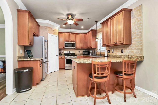 9106 Dogwood Ridge Drive, Charlotte, NC 28227