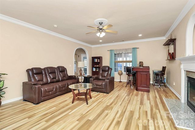 9106 Dogwood Ridge Drive, Charlotte, NC 28227