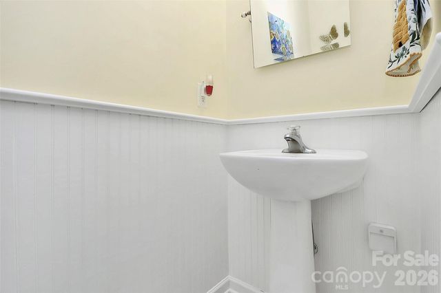 9106 Dogwood Ridge Drive, Charlotte, NC 28227