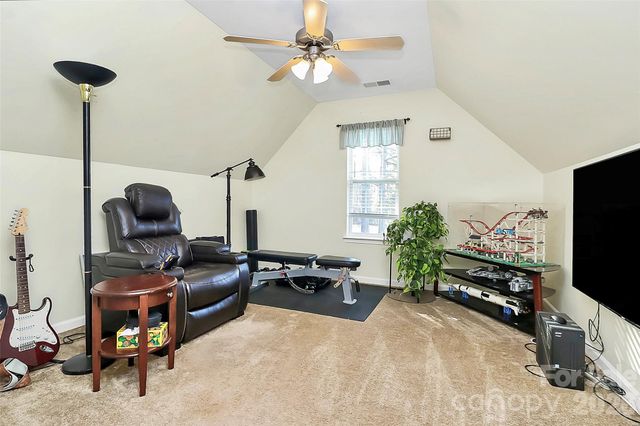 9106 Dogwood Ridge Drive, Charlotte, NC 28227