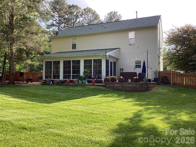 9106 Dogwood Ridge Drive, Charlotte, NC 28227