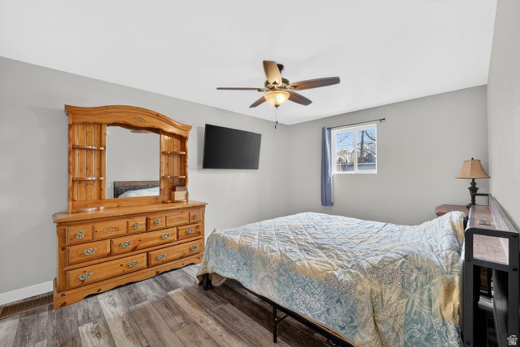 Image 12 of property listing at 77 N 4TH ST, Tooele, UT 84074