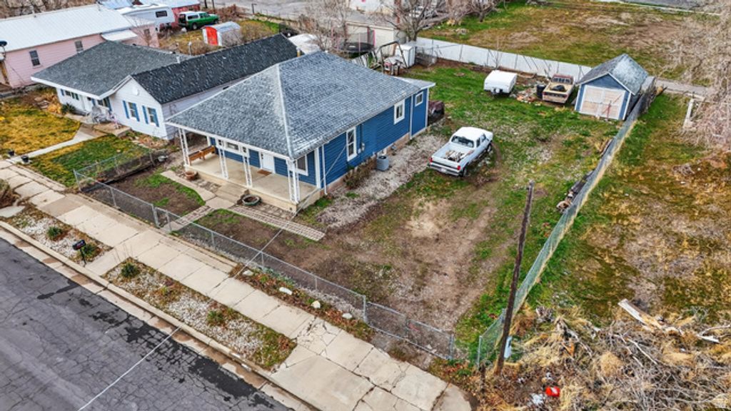 Image 16 of property listing at 77 N 4TH ST, Tooele, UT 84074