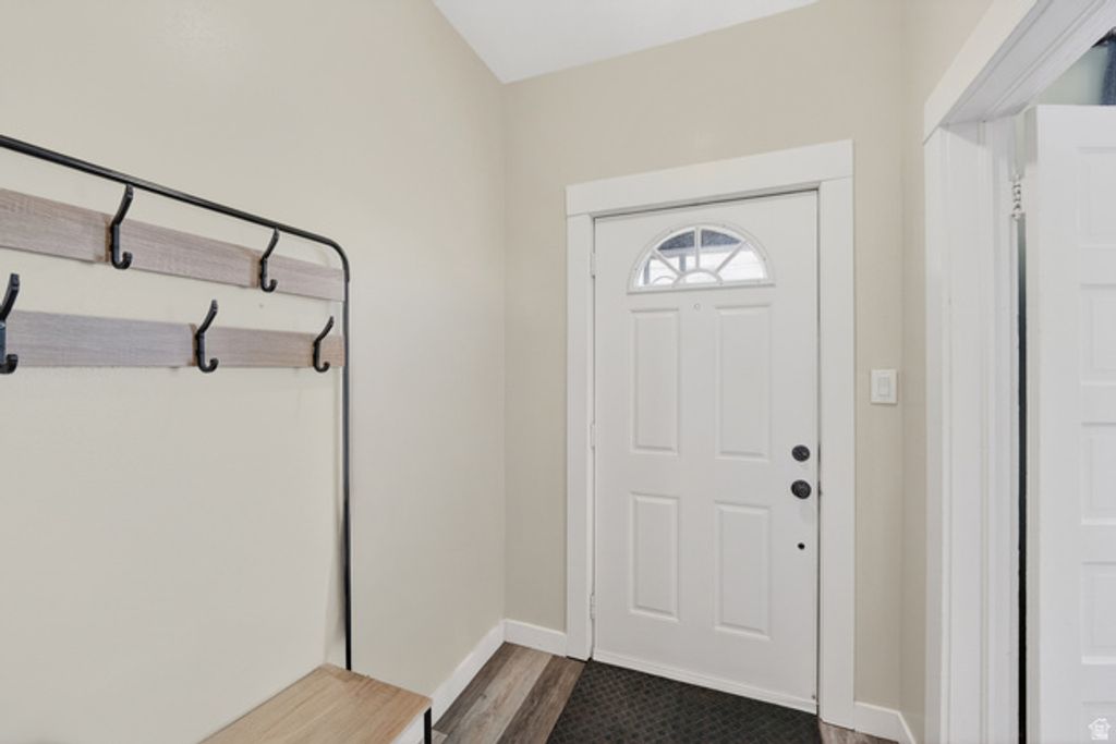 Image 4 of property listing at 77 N 4TH ST, Tooele, UT 84074