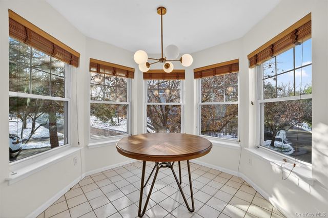 14 Pond View Lane, Ossining, NY 10562