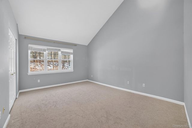 14 Pond View Lane, Ossining, NY 10562