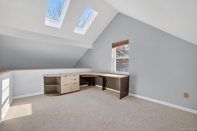 14 Pond View Lane, Ossining, NY 10562