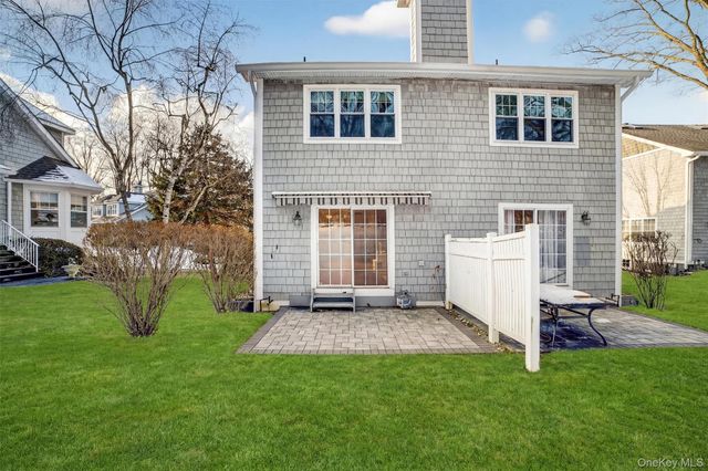 14 Pond View Lane, Ossining, NY 10562