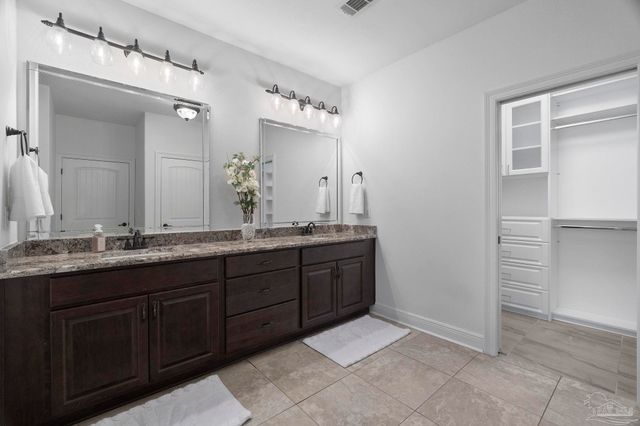 3020 Rosa Del Villa Dr, Gulf Breeze, FL 32563