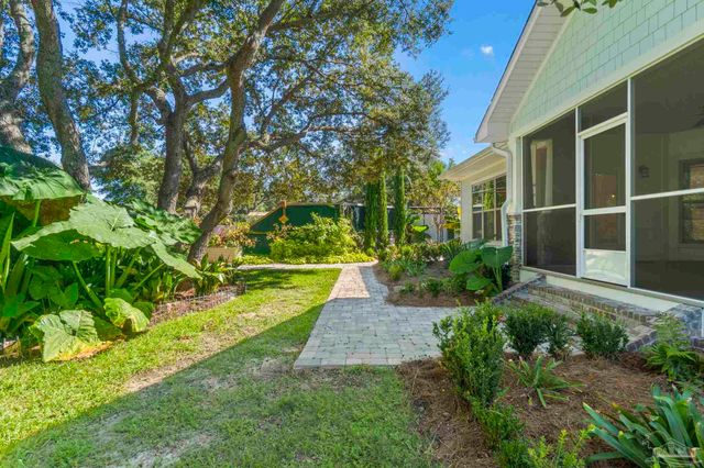 3020 Rosa Del Villa Dr, Gulf Breeze, FL 32563
