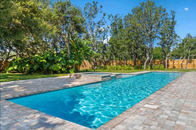 3020 Rosa Del Villa Dr, Gulf Breeze, FL 32563