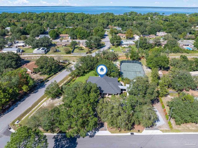 3020 Rosa Del Villa Dr, Gulf Breeze, FL 32563