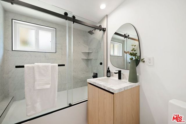 11906 S Park Avenue, Los Angeles, CA 90066