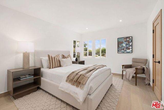 11906 S Park Avenue, Los Angeles, CA 90066