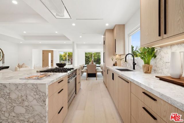 11906 S Park Avenue, Los Angeles, CA 90066