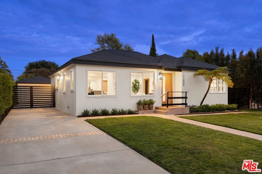11906 S Park Avenue, Los Angeles, CA 90066