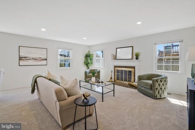 4103 PORT RAE LN, Fairfax, VA 22033