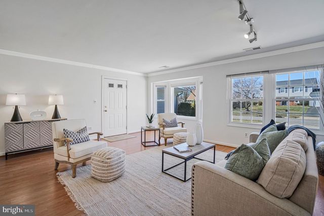 4103 PORT RAE LN, Fairfax, VA 22033