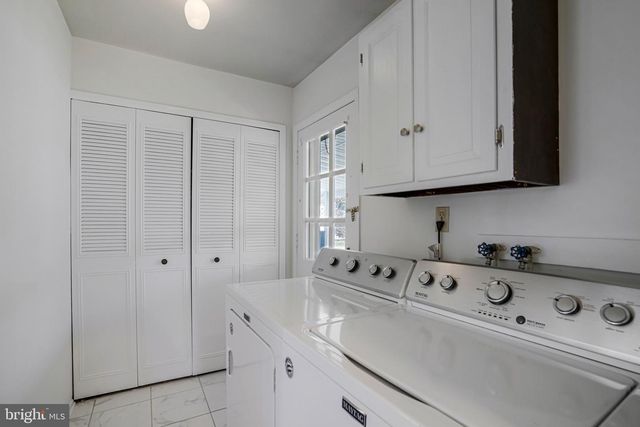 4103 PORT RAE LN, Fairfax, VA 22033