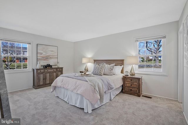 4103 PORT RAE LN, Fairfax, VA 22033