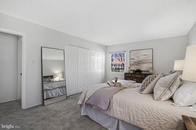 4103 PORT RAE LN, Fairfax, VA 22033