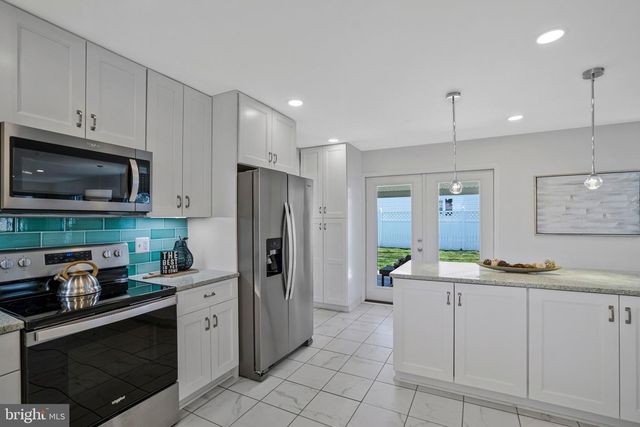 4103 PORT RAE LN, Fairfax, VA 22033