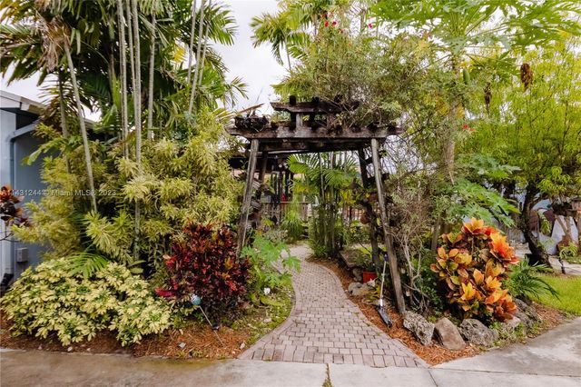 2533 Fillmore St, Hollywood, FL 33020