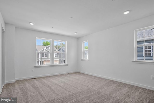 5723 HOWARD DR, Glen Burnie, MD 21061