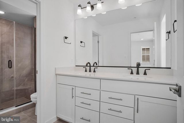 5723 HOWARD DR, Glen Burnie, MD 21061