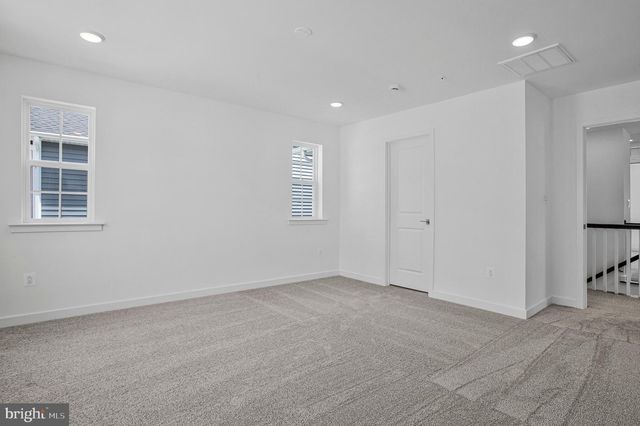 5723 HOWARD DR, Glen Burnie, MD 21061